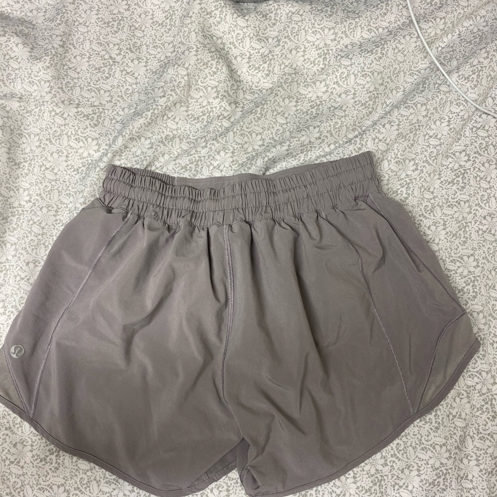 Lululemon Hotty Hot Short 11 2.5”